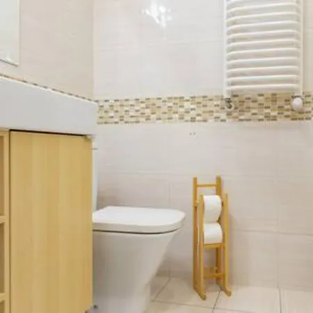 Rex Elegant 1-bedroom By The Market Square Apartment *